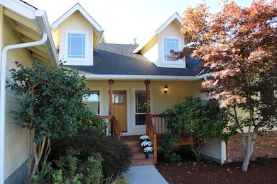 209 Kroner Dr, Grants Pass, OR 97527 - photo 2