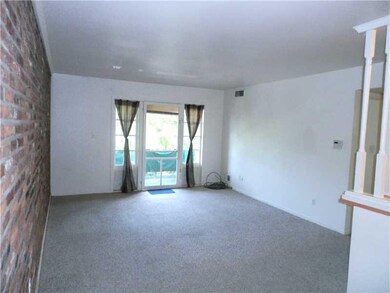 930 Adam Dr unit H, Pittsburgh, PA 15216 - photo 2