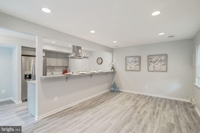 9739 Hagel Cir unit C, Lorton, VA 22079 - photo 3