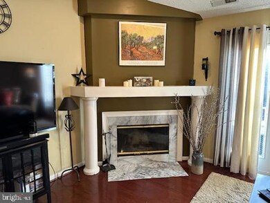 1906 Naomis Ct, North Wales, PA 19454 - photo 5