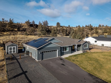 8445 19th St, Terrebonne, OR 97760 - photo 2