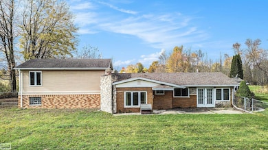 11377 Hill Rd, Memphis, MI 48041 - photo 4