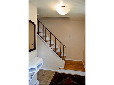Entry/Foyer.
