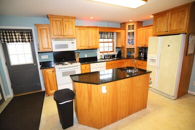 62 Elm St, Newport, VT 05855 - photo 6