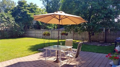 Beautiful fenced yard, private patio!