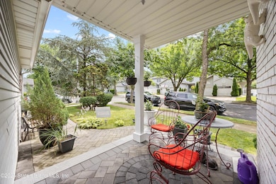 8 Carpenter Ave, Staten Island, NY 10314 - photo 2