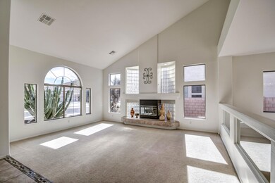 Living room w/gas fireplace
