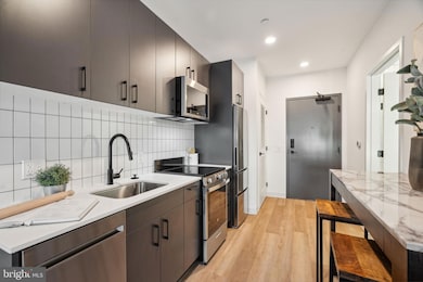 1108 N Front St unit STUDIO, Philadelphia, PA 19123 - photo 7