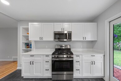 5307 Newton Ave N, Minneapolis, MN 55430 - photo 6