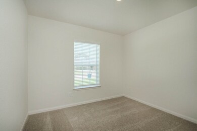 10619 Lost Maples Dr, Cleveland, TX 77328 - photo 6