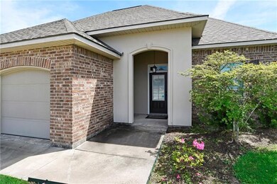 Archway to Front Door
