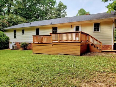 1227 E Mine St, Asheboro, NC 27205 - photo 4