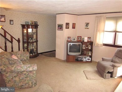 903 Hancock St, Folsom, PA 19033 - photo 3