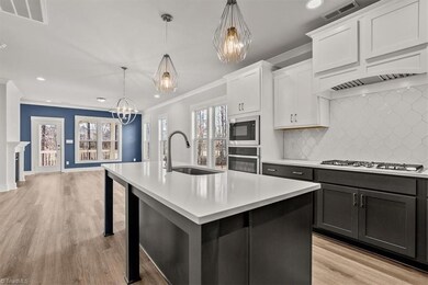 5118 Whaitley Ln, Greensboro, NC 27407 - photo 6