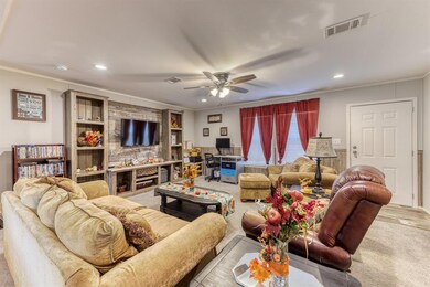 911 Star Dr, Granbury, TX 76049 - photo 3