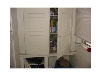 Kitchen. Kitchen Pantry