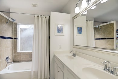 735 Arlington St unit 4, Houston, TX 77007 - photo 7