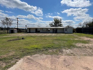 144 Northwest Dr, Fredericksburg, TX 78624 - photo 4