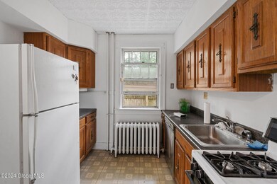 41 Fairlawn Ave, Albany, NY 12203 - photo 4