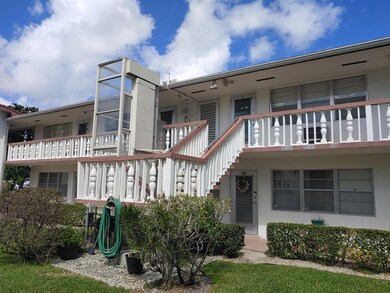 45 Windsor C, West Palm Beach, FL 33417 - photo 2