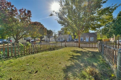 109 E Hayes St, Norman, OK 73069 - photo 3