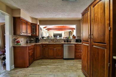 6405 Jacksonville Rd, Bath, PA 18014 - photo 7