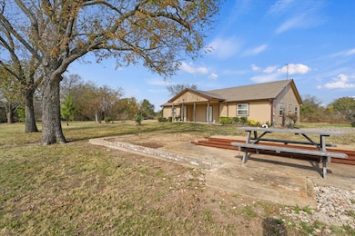 4138 County Road 1083, Celeste, TX 75423 - photo 2
