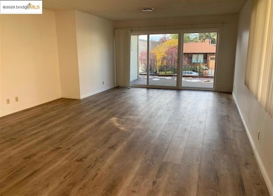 708 Solano Ave unit D, Albany, CA 94706 - photo 3