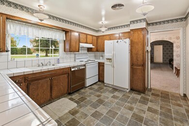 11704 E Nebraska Ave, Selma, CA 93662 - photo 5