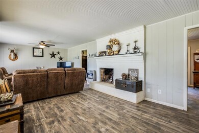 1001 Seven Oaks Rd, Bonham, TX 75418 - photo 5