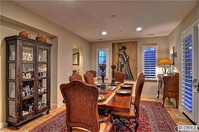 Formal Dining with Butler Pantry