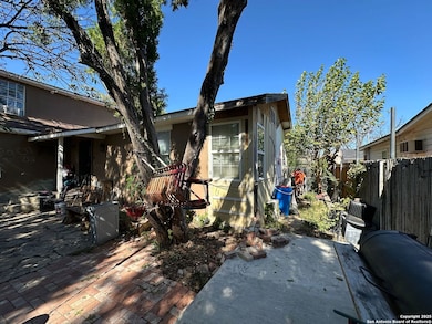 2721 W Mistletoe Ave, San Antonio, TX 78228 - photo 2