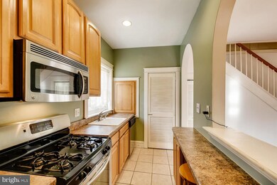 3024 N Calvert St unit B4, Baltimore, MD 21218 - photo 7