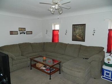 732 E Ross Ave, Cincinnati, OH 45217 - photo 2