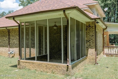 04-Sunroom