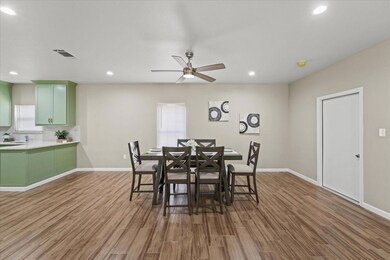 600 Baurline St, Fort Worth, TX 76111 - photo 6