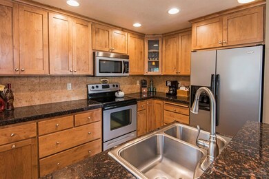 17636 Tennis Village unit 31, Sunriver, OR 97707 - photo 5