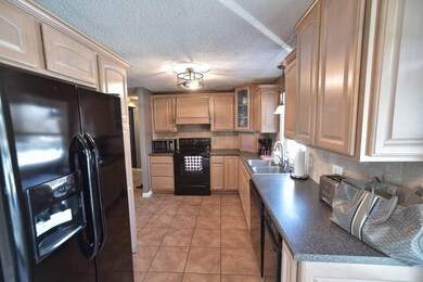 25 Circle Dr, West Springfield, MA 01089 - photo 7