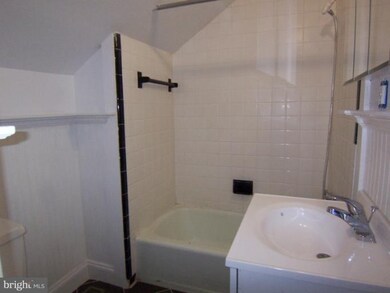 20247 Point Lookout Rd unit 4, Great Mills, MD 20634 - photo 5