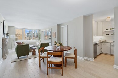 The Vermeer unit 19M, New York, NY 10011 - photo 2