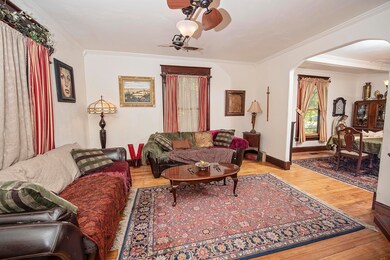 1402 East Cherry St (7)