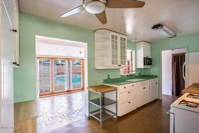 2246 W Mulberry-5
