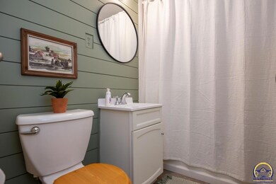 2413 SW Duncan Dr, Topeka, KS 66614 - photo 6