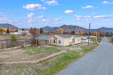 906 Valley Ave, Chewelah, WA 99109 - photo 3