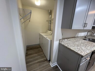 2002 Waters Edge Dr unit 2002, Newark, DE 19702 - photo 4