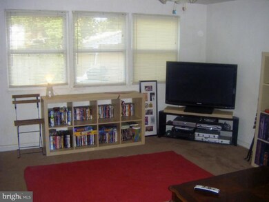 3113 Bero Rd, Halethorpe, MD 21227 - photo 5