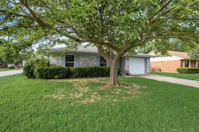 1508 Natalie Dr, Gainesville, TX 76240 - photo 3