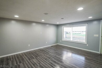 8160 Navarre Rd SW, Massillon, OH 44646 - photo 4