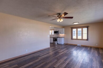 434 22nd St NW, Cedar Rapids, IA 52405 - photo 3