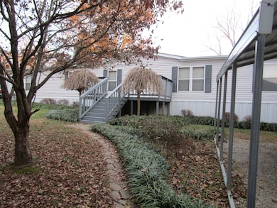 783 Hendrixson Dr, Manchester, TN 37355 - photo 2